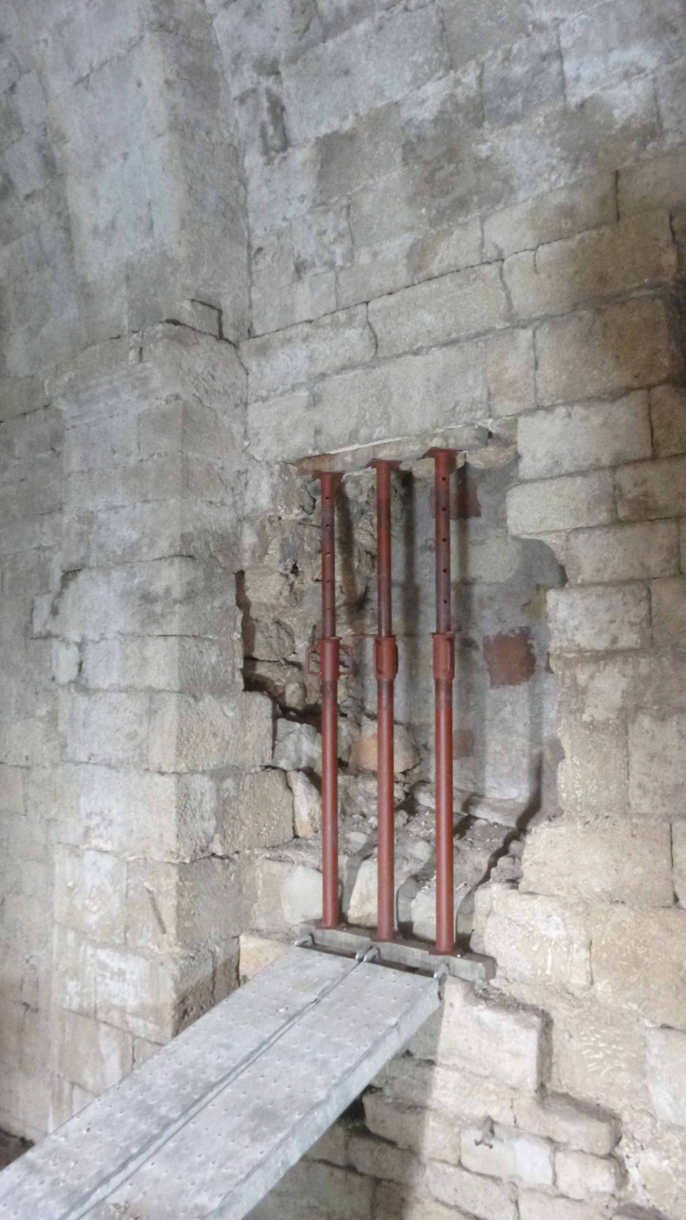 ETAIEMENT SECURISATION SANGLAGES - Rénovation Bâti ancien et Patrimoine dans l’Hérault 2RProcess à Béziers, Agde, Pézenas (34) - 9