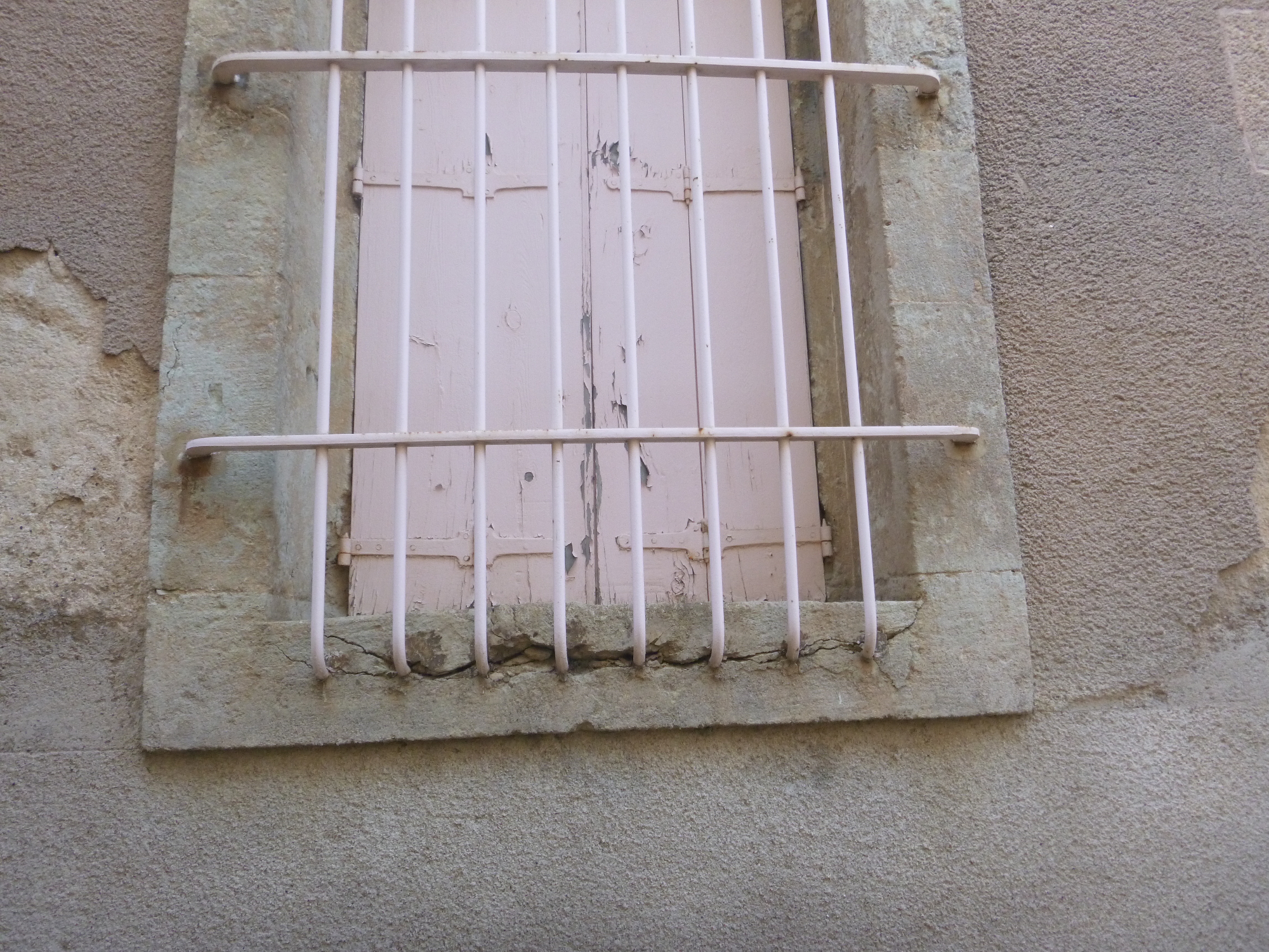 TAILLE ET POSE DE PIERRES - encadrements de baies - Rénovation Bâti ancien et Patrimoine dans l’Hérault 2RProcess à Béziers, Agde, Pézenas (34) - 12